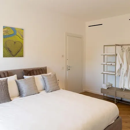 Dkv Collection Rhome- Pigneto - 4 Stops Colosseum Rzym